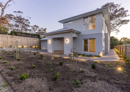 Best Plants for Landscape Design in Cheltenham’s Climate