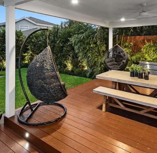 Coastal Elegance: Bringing Hamptons Style into Your Outdoor Space