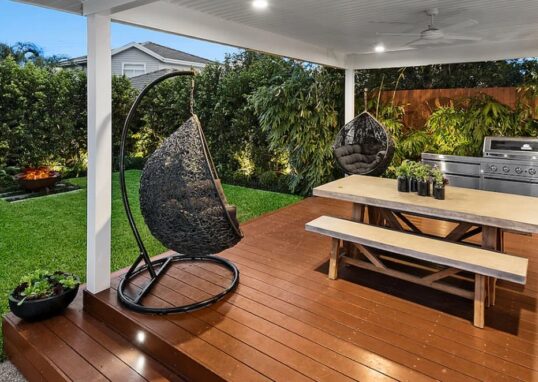 Coastal Elegance: Bringing Hamptons Style into Your Outdoor Space